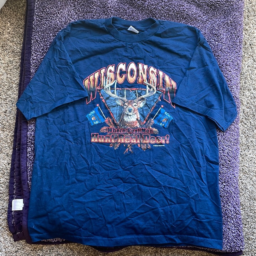 Wisconsin hunting 2XL t-shirt